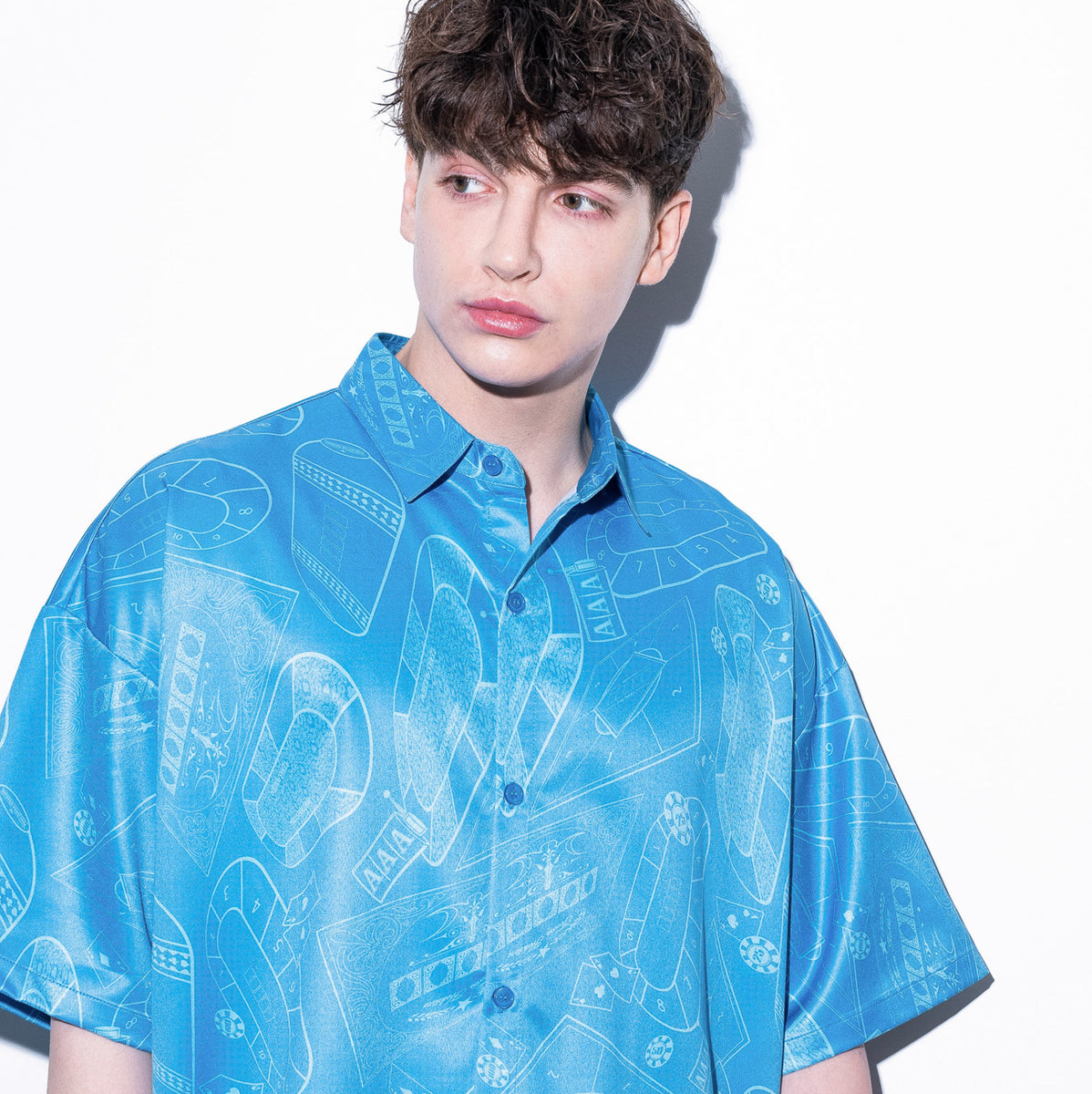 ON THE TABLE_blue – World Wide Yokosawa
