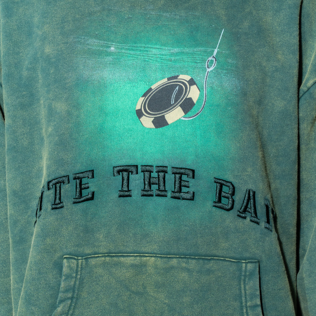 フーディー“BITE THE BAIT” ダークグリーン – World Wide Yokosawa フーディー“BITE THE BAIT” ダークグリーン – World Wide Yokosawa