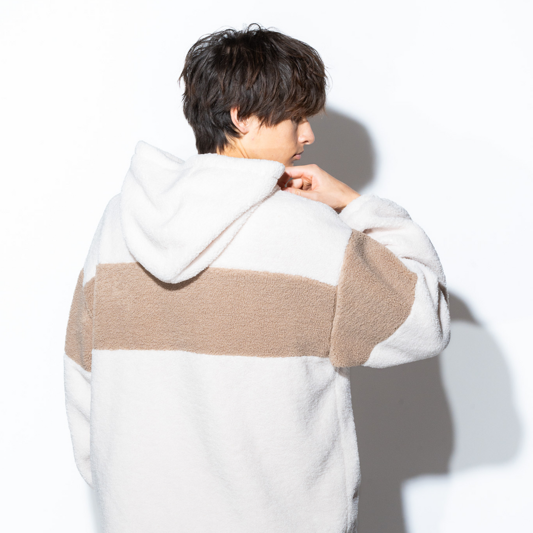 ボアフーディー “TRAVELHOLIC” ベージュ – World Wide Yokosawa ボアフーディー “TRAVELHOLIC” ベージュ – World Wide Yokosawa
